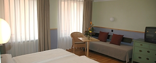 Hotel Pestalozzi Lugano Classc Family Triple Room 14
