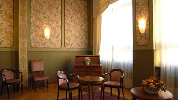 Salotto Pestalozzi sedute conferenza stampa