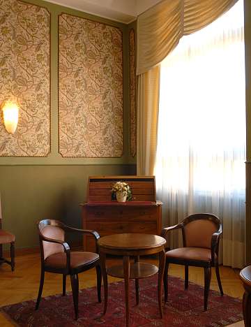 Salotto Pestalozzi sedute conferenza stampa